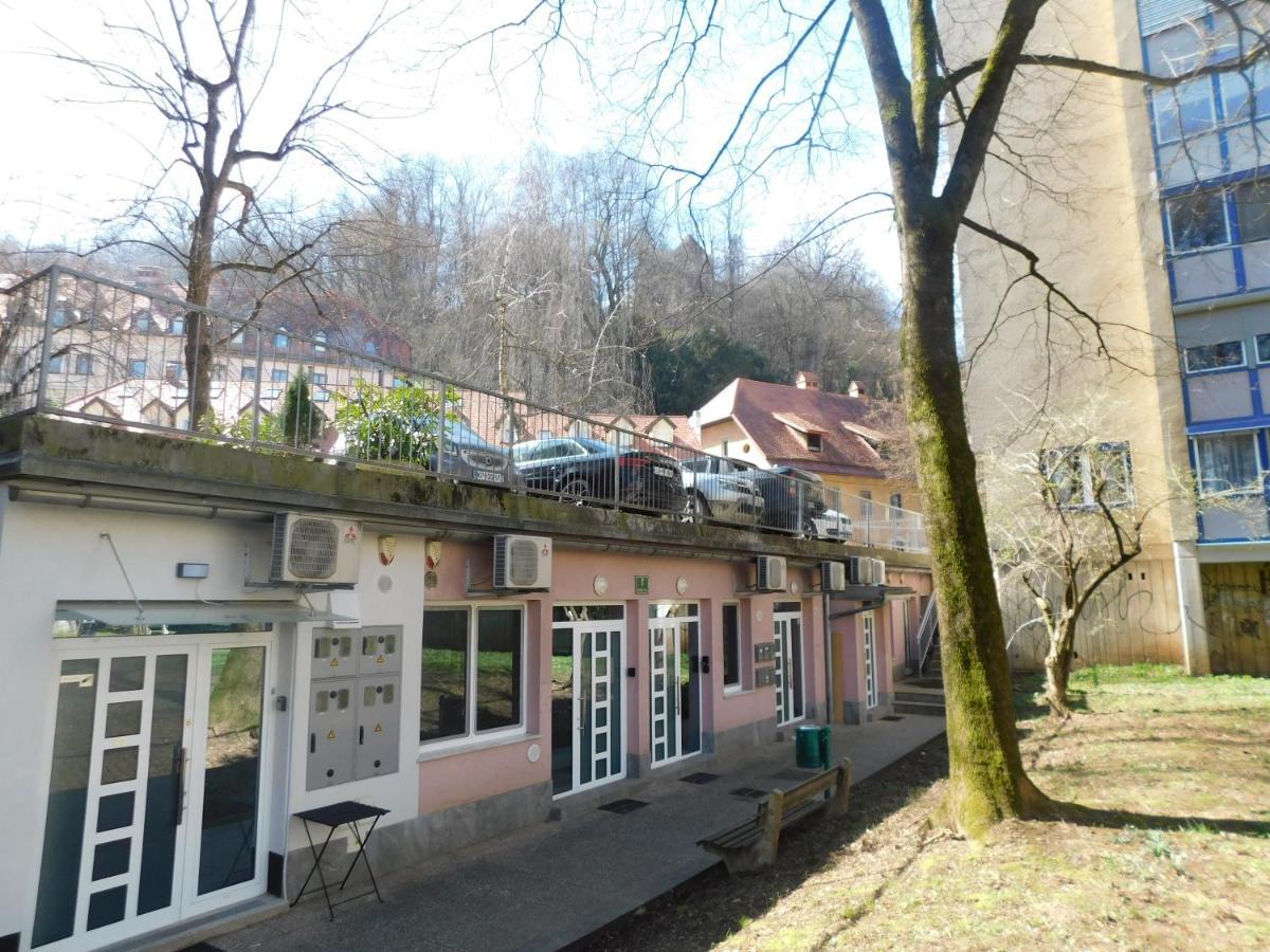 Modern Center Studio Under The Castle V Apartment Ljubljana Exterior photo